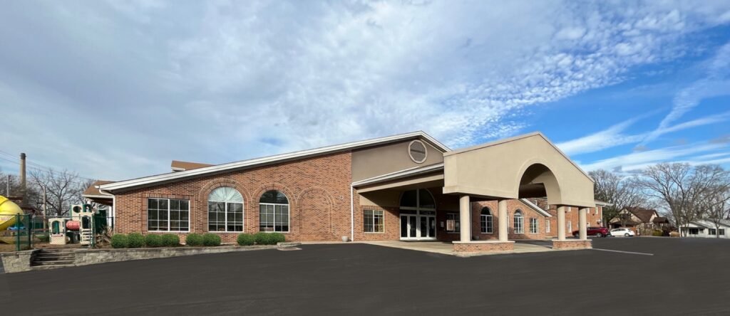View of exterior Memorial Baptist Church Building